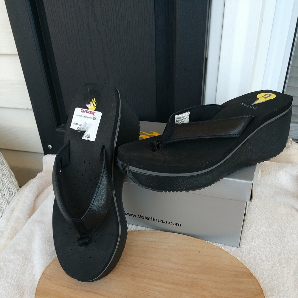 Sold Volatile Style Mini Croco Black Leather Upper Size 9 New With Box - Picture 7 of 16